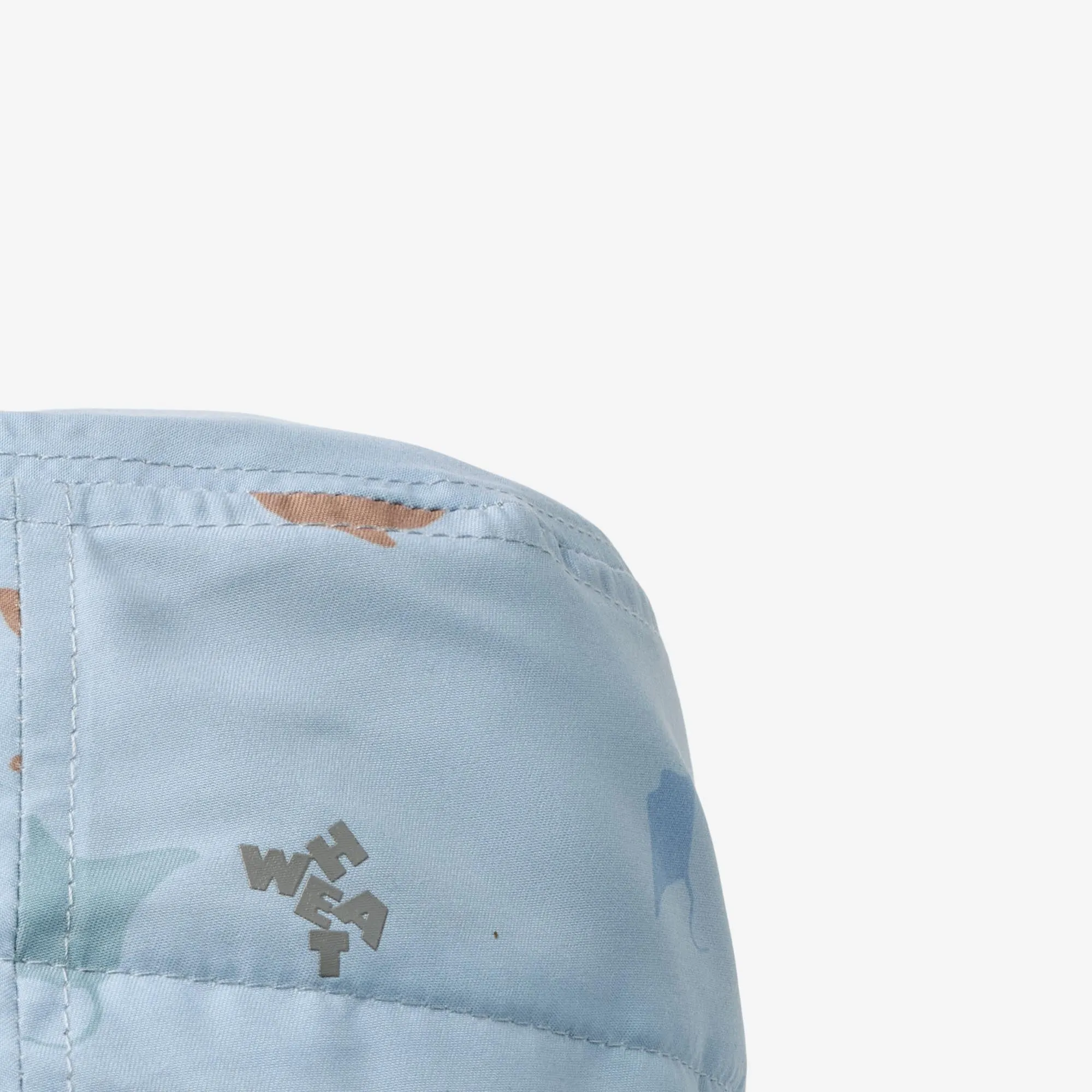 Bucket Hat Tilo Badge - soft blue sea life