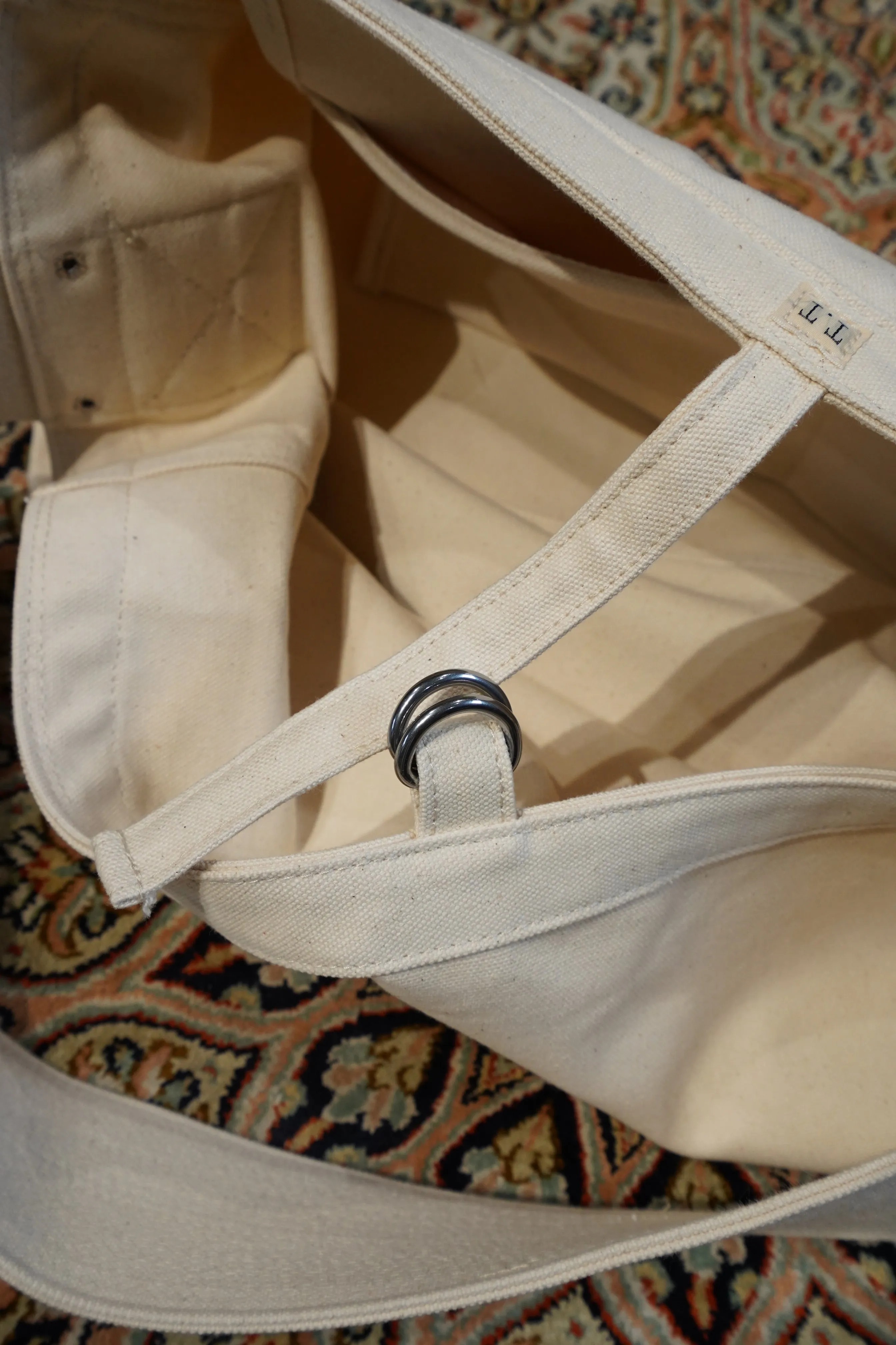 Taiga Takahashi NEWSBOY BAG (IVORY)