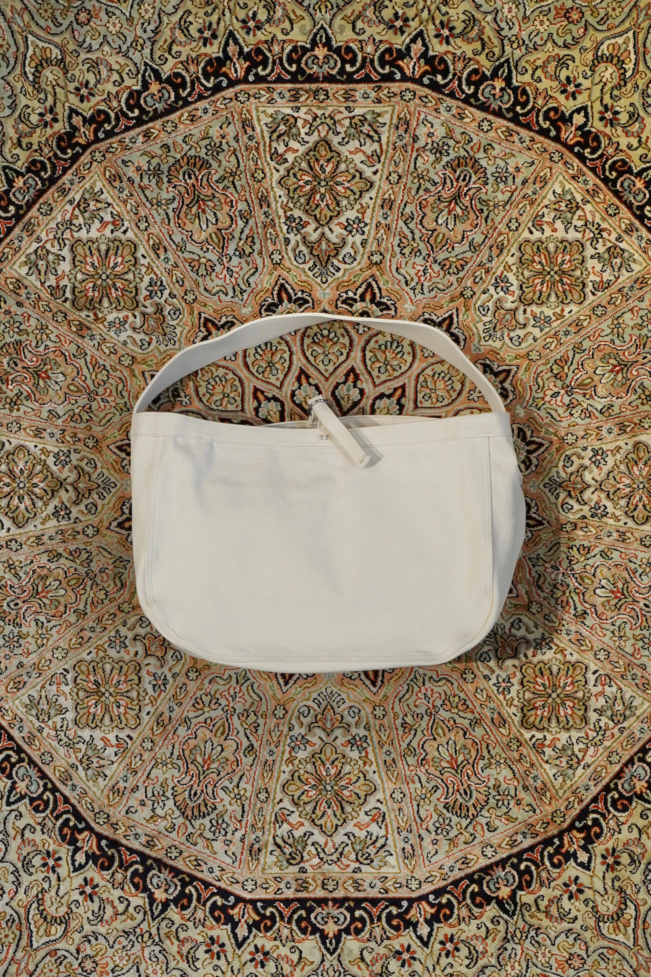 Taiga Takahashi NEWSBOY BAG (IVORY)