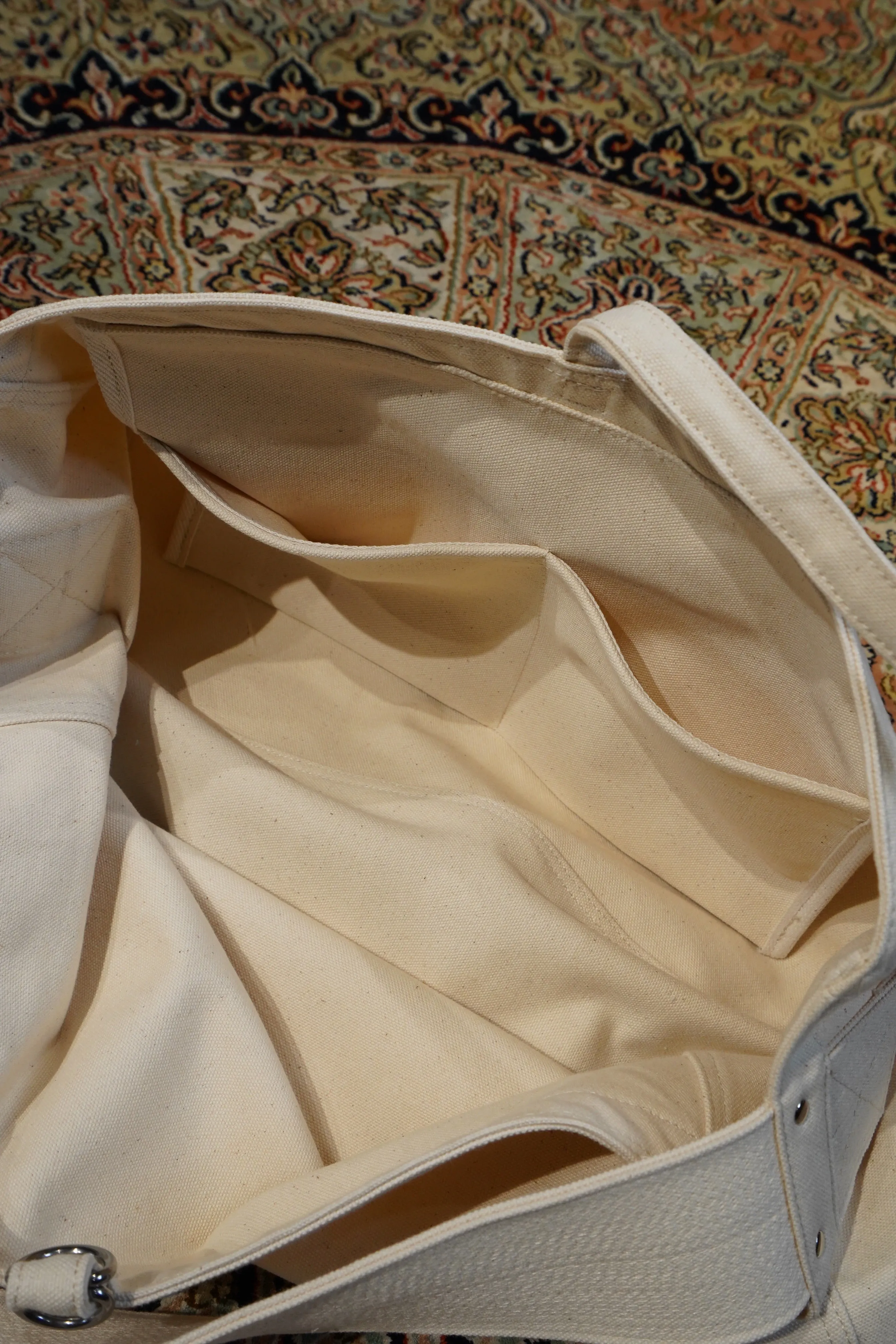 Taiga Takahashi NEWSBOY BAG (IVORY)