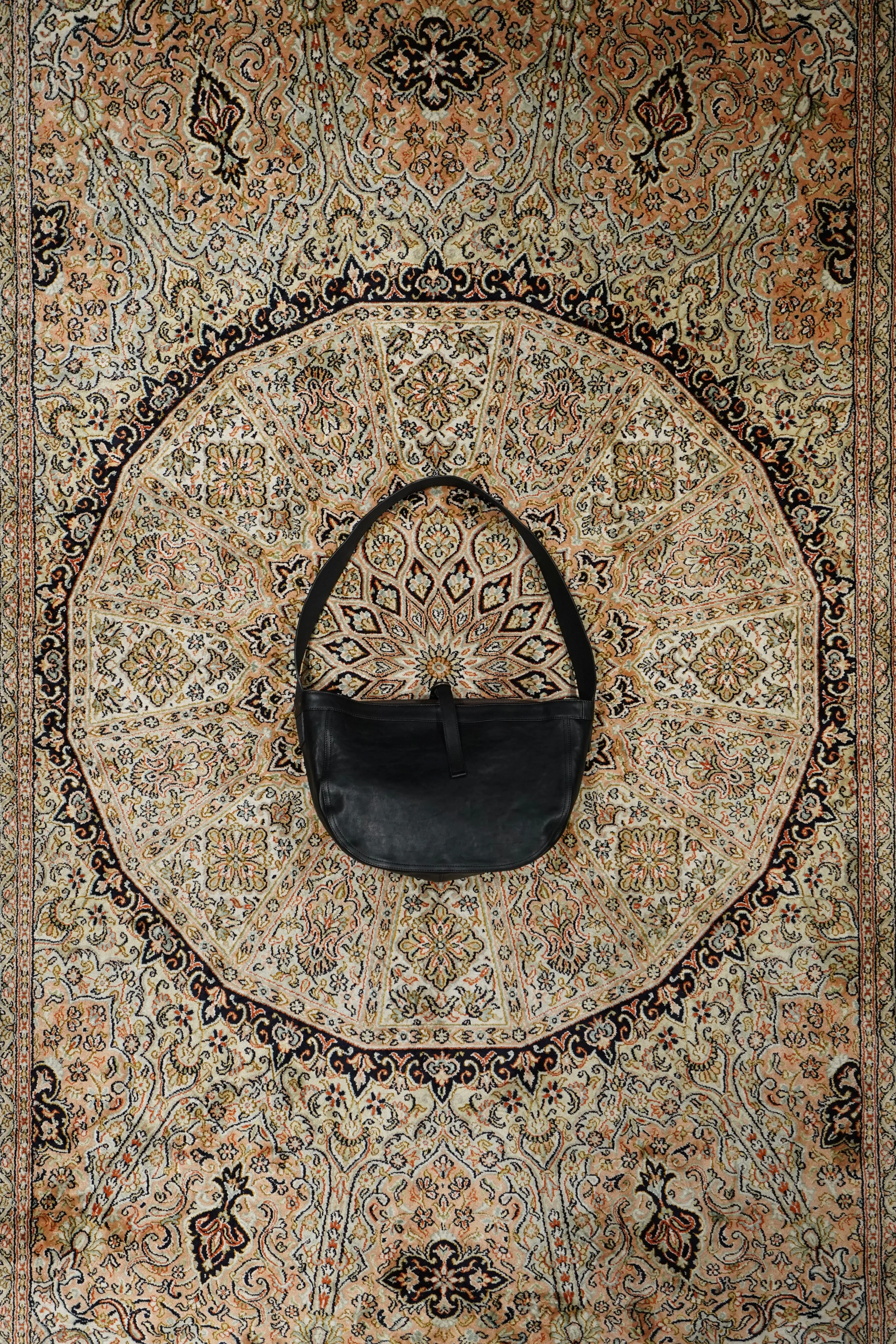 Taiga Takahashi NEWSBOY BAG SMALL (BLACK LEATHER)